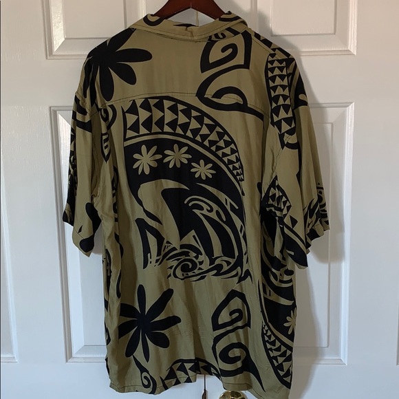 💚 Men’s Buttoned Down Dress Shirt. - Picture 2 of 8